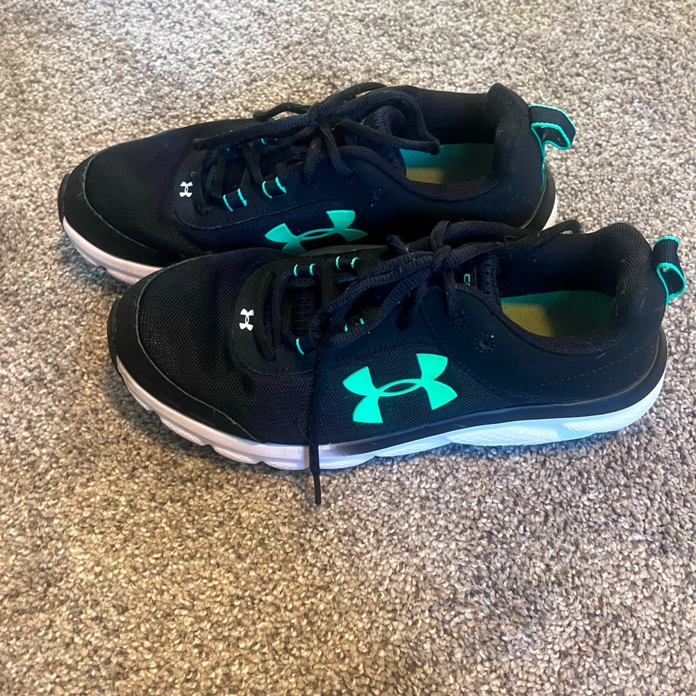 Under Armor Charge Assert Running Shoes- Men’s Size 8.5